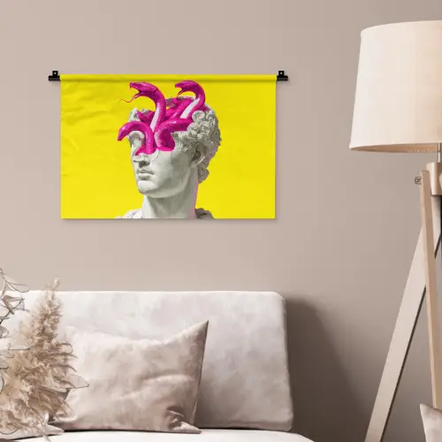 Buste - Slangen - Geel Wandkleed katoen klein -sfeer4