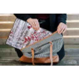 Bessen - Takken - Sneeuw - Winter - Kleurrijk laptophoes neopreen klein -tas