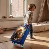 Leeuw met vlinders in bloemrijke jungle Kinderkoffer - Blauw klein -sfeer1