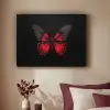 Vlinder - Rood - Contrast Textielframe zwart klein -sfeer1