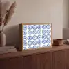 Borden - Bloemen - Patroon - Blauw Light Box met batterij (Wandlamp) middel 907 -sfeer2