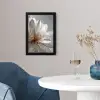 Bloem - Wit - Neutraal fotolijst zwart zonder passe partout klein -sfeer4