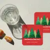Minimalistisch - Kerstbomen - Rood - Sneeuw onderzetter kurk middel -sfeer4