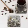 Bloemen - Wit - Grijs - Goud - Luxe onderzetter kurk middel -sfeer2