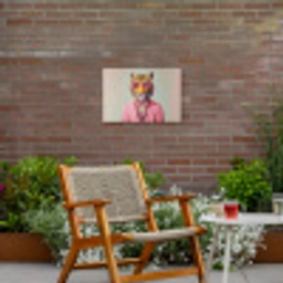 Tijger - Strik - Jasje - Roze Tuinposter op houten frame 2 cm dik klein -sfeer3