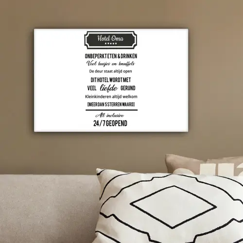 Hotel oma - Spreuken - Oma - Quotes canvas 2cm klein -sfeer3