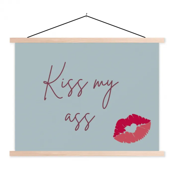 Kiss my ass - Lip - Blauw textielposter latten blank klein -3d