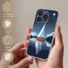 Zeilboot - Donkere bergen - Stilte Telefoonhoesje iPhone 17 Pro klein -sfeer3_NL