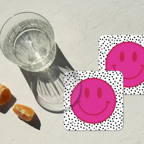 Smiley - Roze - Stippen onderzetter kurk middel -sfeer4