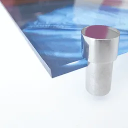 5-foto-op-glas-ophangsysteem-buiten.png