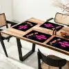 Man - Tekst - Neon Placemat vinyl groot -zzsfeer4_Kitchenyeah-website