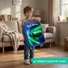 Sportauto - Groen - Snelheidslijnen - Neon Kinderkoffer - Blauw klein -sfeer2_NL