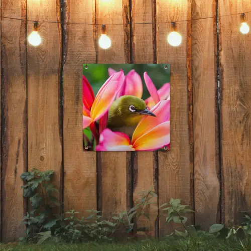 Tropische vogel tussen roze bloem tuinposter los doek klein -sfeer1