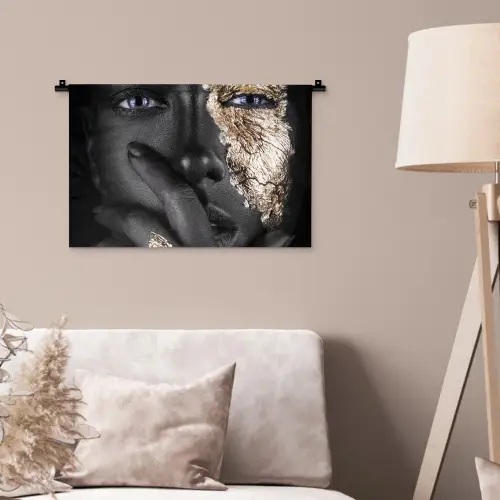 Vrouw - Goud - Zwart - Schmink - Luxe Wandkleed katoen klein -sfeer4