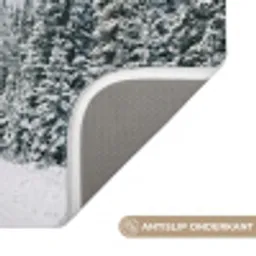 Weg - Sneeuw - Naaldbos - Winter - Avontuurlijk Badmat klein -USP_AntislipNL