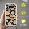 Hout - Boomstammen - Textuur Hoesje iPhone 16 Pro Max met koord klein -sfeer2_NL