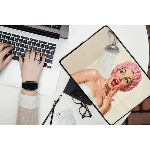 Vrouw - Douche - Roze laptophoes neopreen klein -bureau