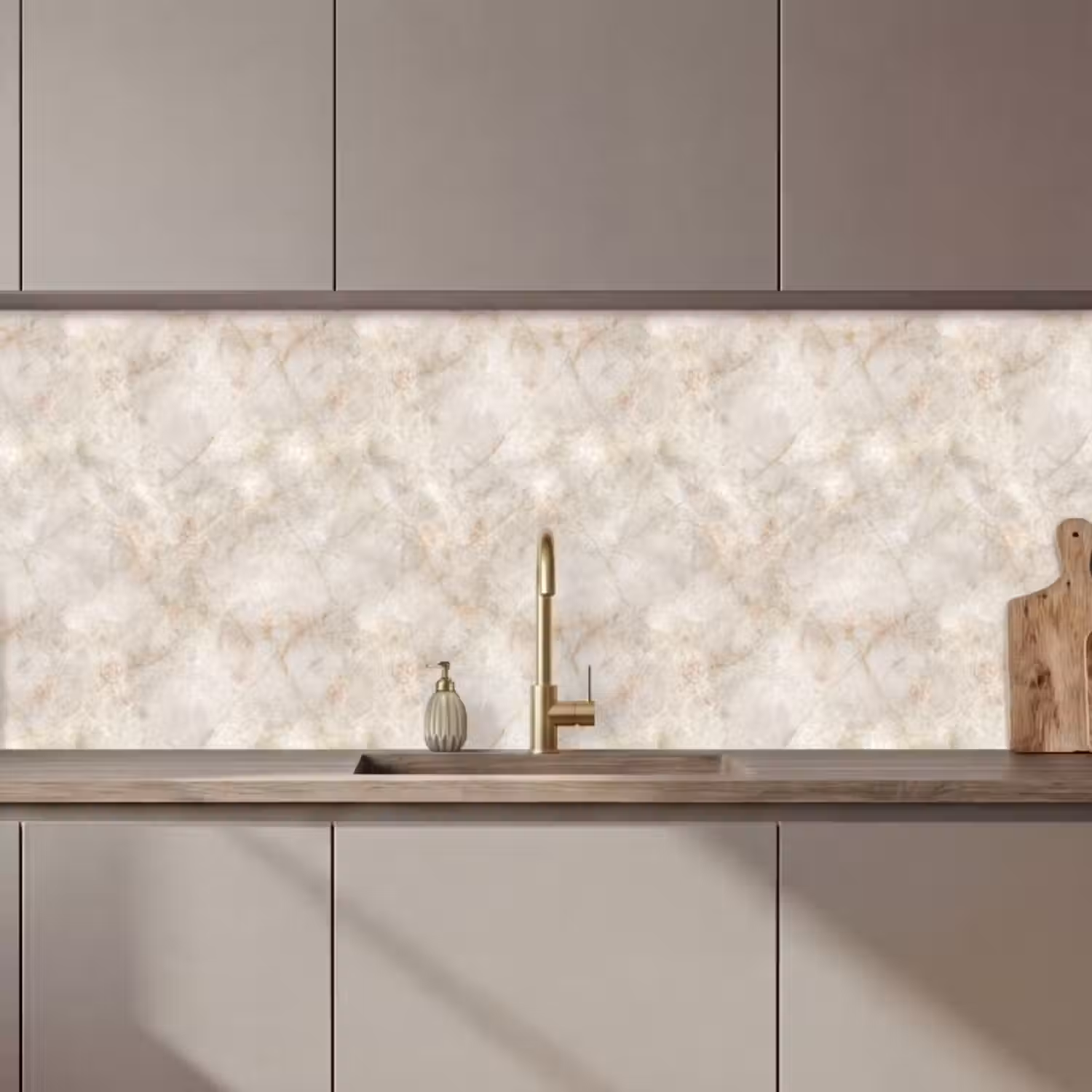 Küchenrückwand - Hellbeige - goldbraune Adern - Marmor