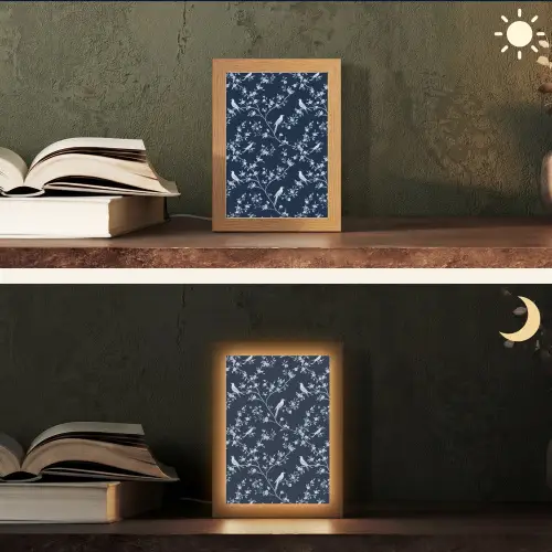 Grafisch - Bloesemtak - Blauw Light Box met kabel (Tafellamp) klein 925 -sfeer3