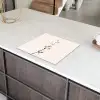 Minimalistisch - Bloesem - Tak - Roze Inductie beschermer vinyl 3mm middel -sfeer8