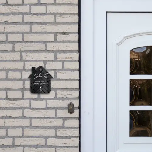 Zwarte tegels - Sierlijk Naambord Huisje klein -sfeer1