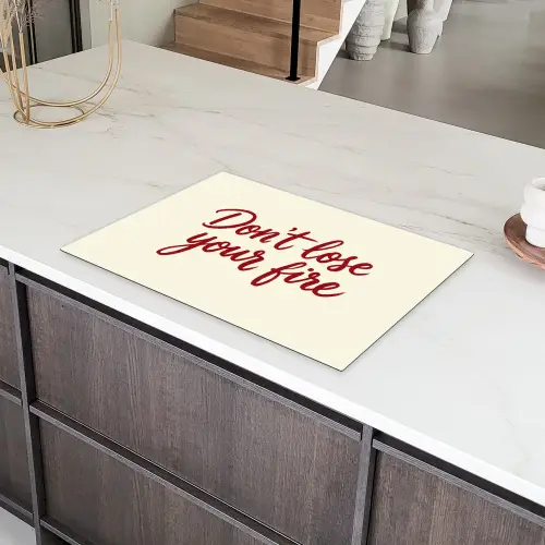 Don't lose your fire - Rood - Wit - Minimalistisch Inductie beschermer vinyl 3mm klein -sfeer8
