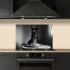Paard - Bord - Pasta - Tafelkleed - Zwart Wit - Dieren keuken achterwand spatscherm klein -sfeer1