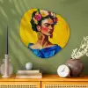 Frida Kahlo - Vrouw - Geel - Blauw - Bloemen Wandcirkel Organisch Plexiglas middel -sfeer2