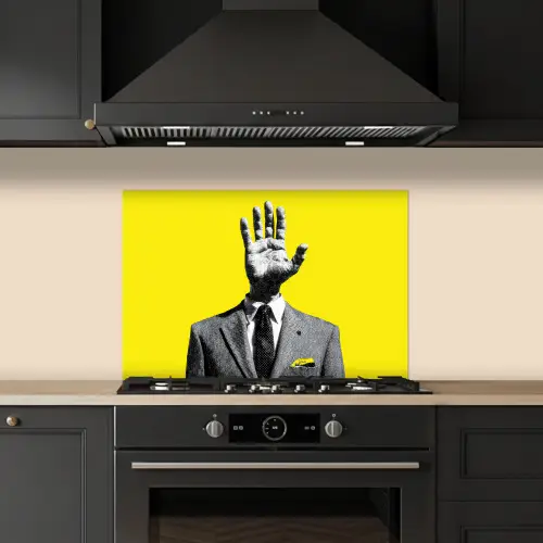 Pak - Hand - Geel keuken achterwand spatscherm klein -sfeer1