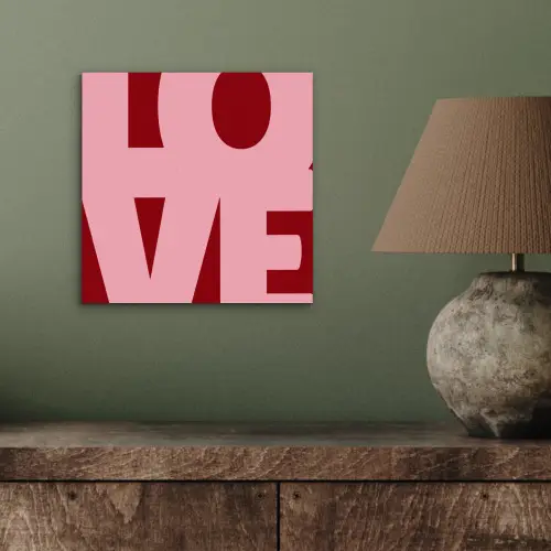 Love - Rood - Blokletters aluminium wit klein -sfeer2