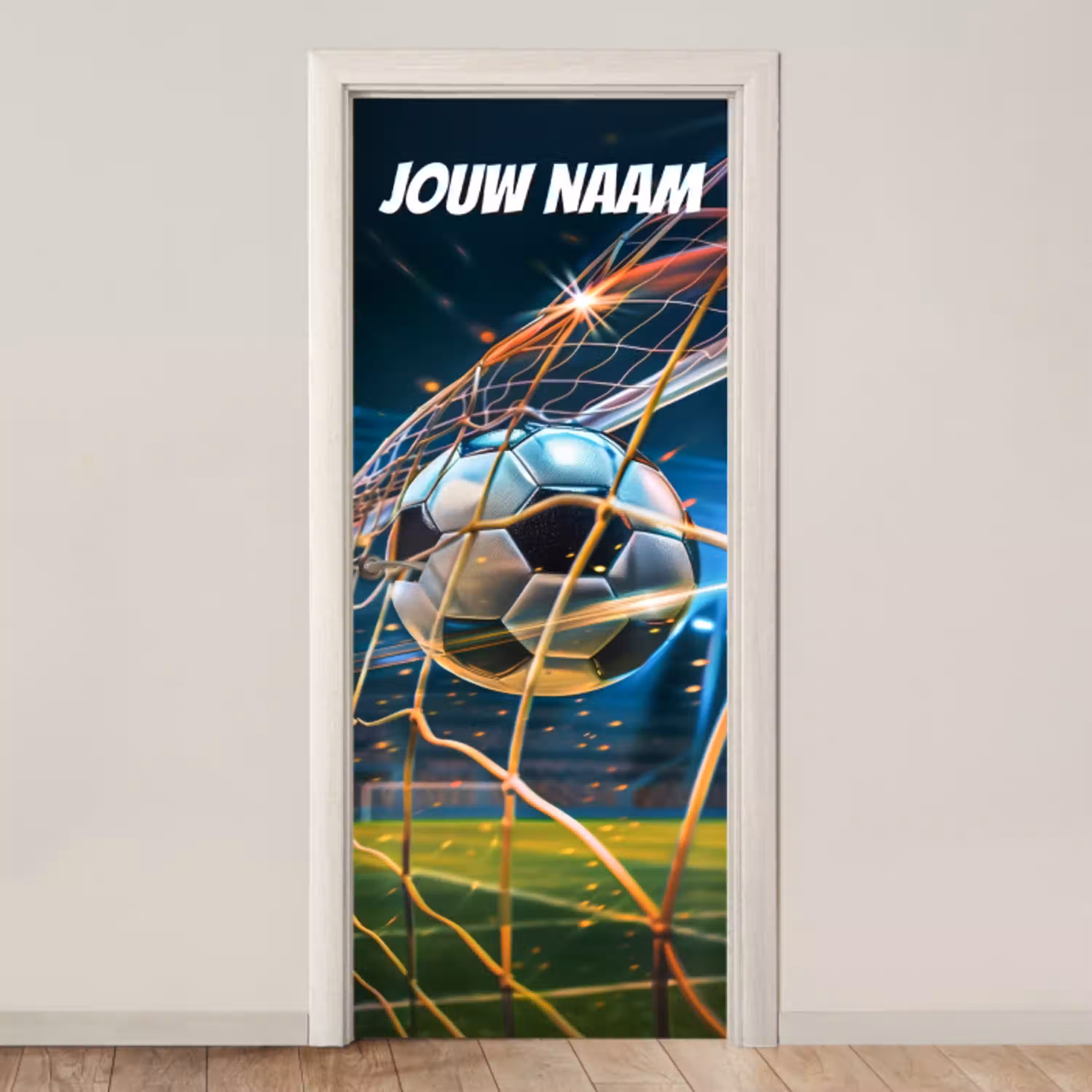 Voetbal die in het doel vliegt met vonken en personaliseerbare tekst bovenaan. deurposter klein -3d_beige