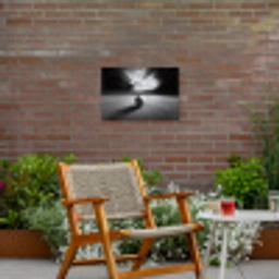Golfbal - Wazig - Zwart Tuinposter op houten frame 2 cm dik klein -sfeer3