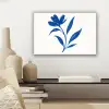 Bloem - Blaadjes - Minimalistisch - Blauw canvas 2cm klein -sfeer6