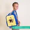Escar-Go - Geel Kinderrugzak - Blauw middel -sfeer3_NL