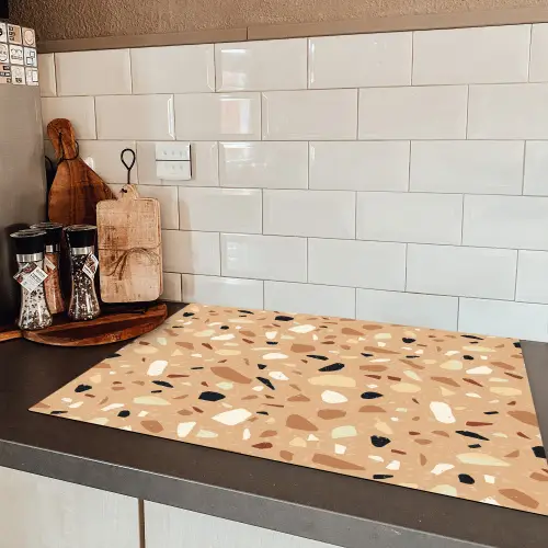 Terrazzo - Patroon - Kleurrijk - Oranje Inductie beschermer vinyl 3mm klein 276 -sfeer3
