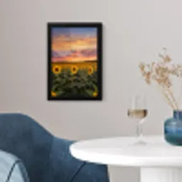 Zonnebloemen - Heuvellandschap - Geel fotolijst zwart zonder passe partout klein -sfeer4