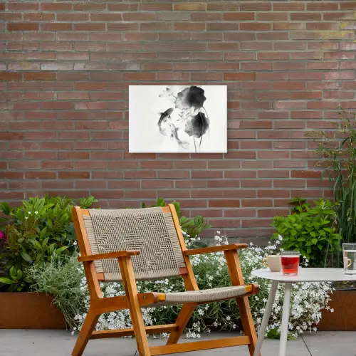 Lotusbloemen - Vissen - Bladeren - Zwart Tuinposter op houten frame 2 cm dik klein -sfeer3