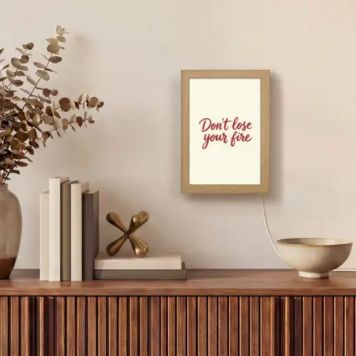 Don't lose your fire - Rood - Wit - Minimalistisch Light Box met kabel (Tafellamp) klein -sfeer2