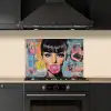 Kauwgom - Vrouw - Penseelstreken - Modern keuken achterwand spatscherm klein -sfeer1