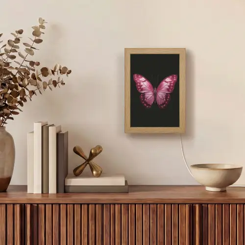 Vlinder - Fuchsia - Grafisch Light Box met kabel (Tafellamp) klein -sfeer2