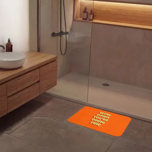 Slow down you're doing fine - Oranje - Simple Badmat klein -sfeer2