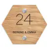 Licht hout - Klassiek Naambord Hexagon klein -3d