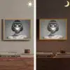 Vrouw - Zwart Wit - Ketting - Zonnebril Light Box met batterij (Wandlamp) middel -sfeer3