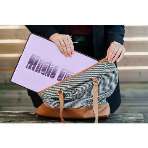 Mucho amor - Paars - Gelaagde letters laptophoes neopreen klein -tas