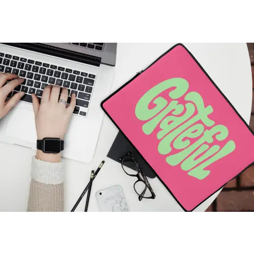 Grateful - Groen - Grafisch - Vloeiend laptophoes neopreen klein -bureau