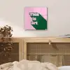 Groen - Teskt - This is art - Roze plexiglas 5mm klein -sfeer4