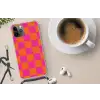 Schaakbord print - Oranje - Roze - Blokjes Hoesje iPhone 12 Pro met koord klein -oordop