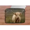 Schotse hooglander - Bergen - Grasveld laptophoes neopreen klein -tafel