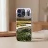 Berglandschap - Rivier - Bos Telefoonhoesje iPhone 17 Pro klein -sfeer2