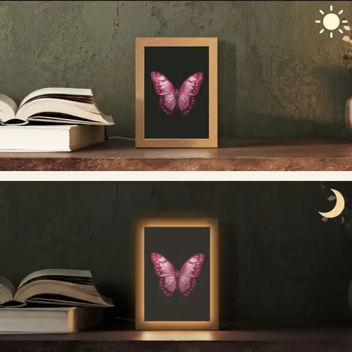 Vlinder - Fuchsia - Grafisch Light Box met kabel (Tafellamp) klein -sfeer3
